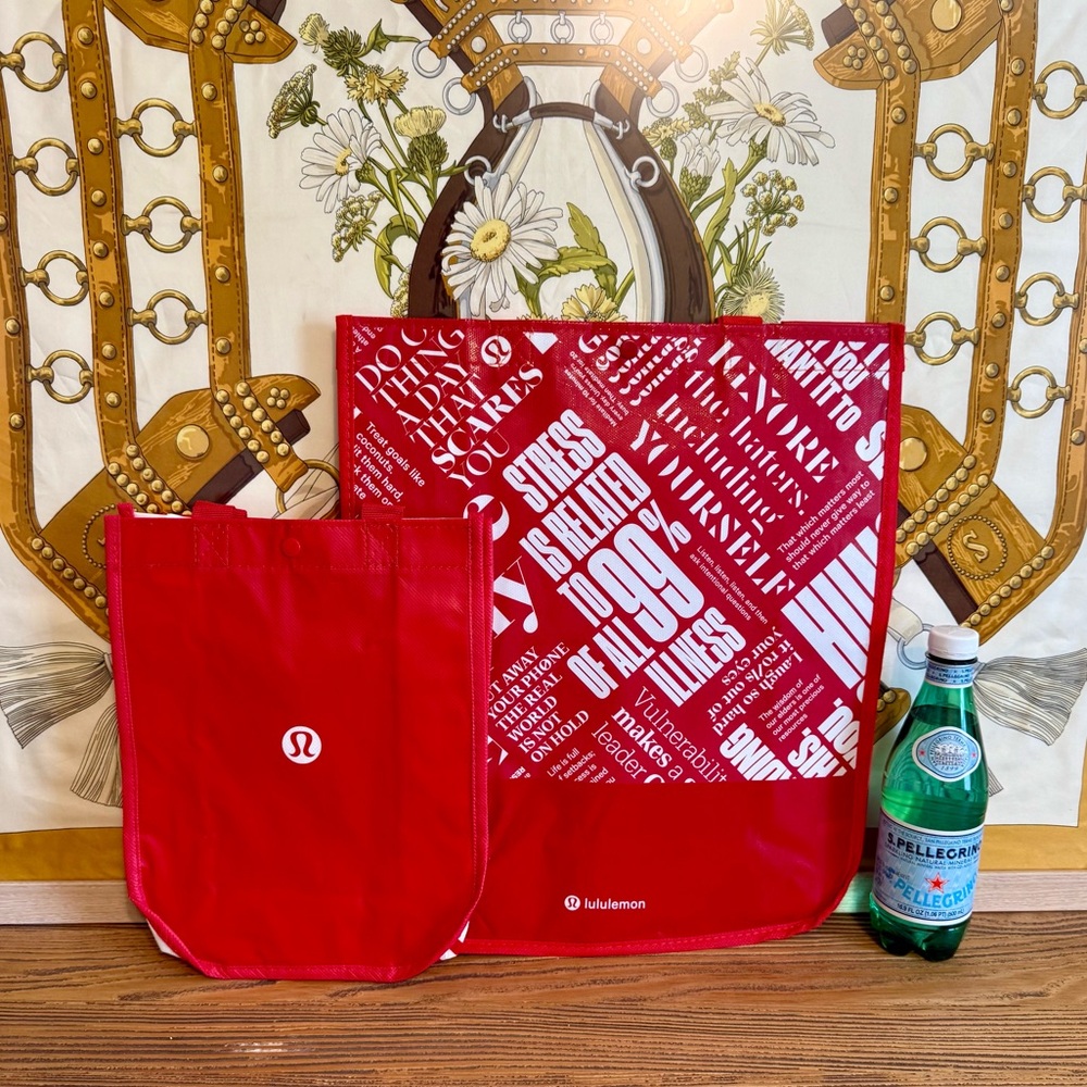 🍋 2 Lululemon bags
